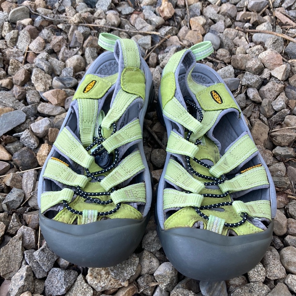 Womens Keen sandals size 7.5, good used condition!